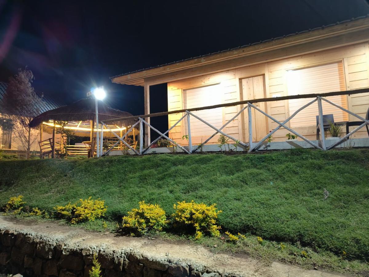 Happy Holidays Resort Kanthalloor Екстер'єр фото
