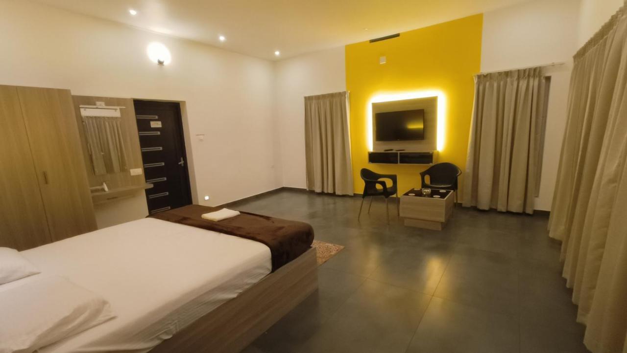 Happy Holidays Resort Kanthalloor Екстер'єр фото